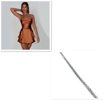 Robe Satinée Courte à Bretelles
